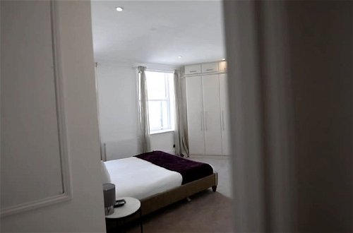 Foto 8 - Beautiful 2-bed Flat in London