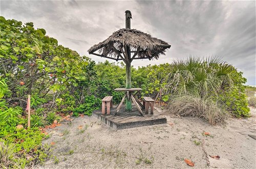 Foto 23 - Gulf Getaway With Porch + Direct Beach Access