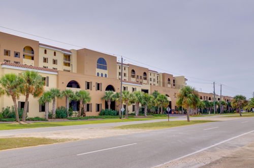 Photo 22 - Ocean-view Condo w/ 2 Pools + Resort Amenities