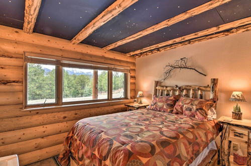 Foto 27 - Spacious, Luxe Cabin w/ Mtn Views, Sauna & More