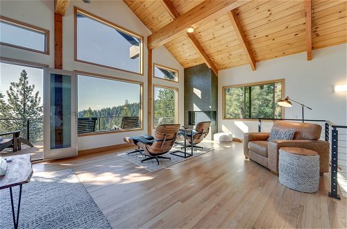Photo 32 - Secluded Mountain Cabin: Sweeping Lake Tahoe Views