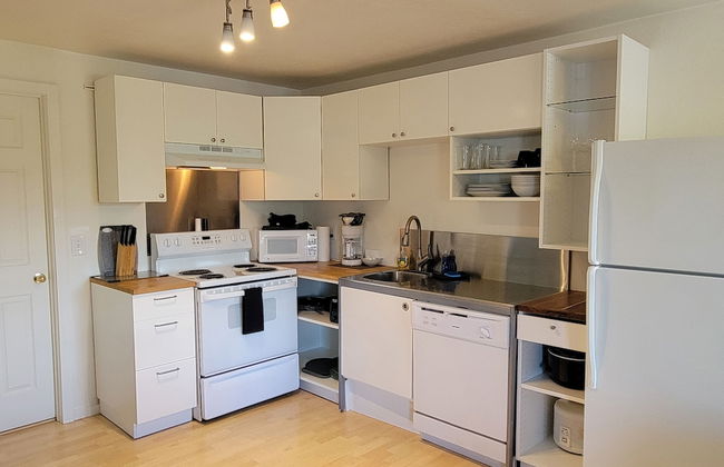 Hood River Suites Apartment Hotel - Photo 18
