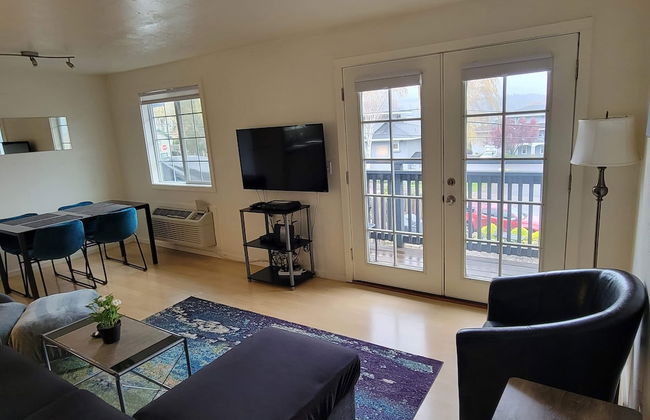 Hood River Suites Apartment Hotel - Photo 26
