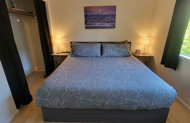Hood River Suites Apartment Hotel - Photo 2