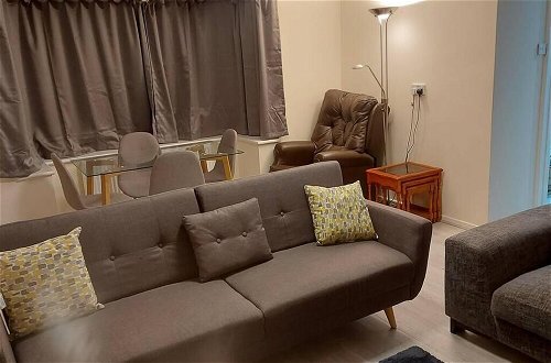 Photo 19 - Lovely & Beautiful 2 Bed-apartment in Borehamwood