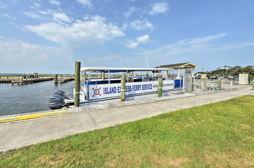 Photo 13 - Waterfront Harkers Island Home: Sunset View & Dock