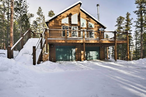 Foto 14 - Stunning Luxury Mountain Getaway w/ Deck