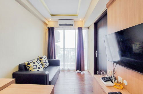 Photo 12 - Modern Look And Comfortable 2Br Serpong Greenview Apartment