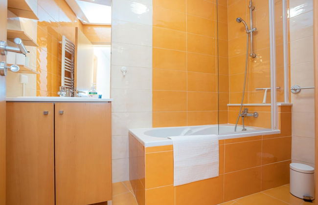 Terrace Bairro Novo by Rent4all - Foto 9