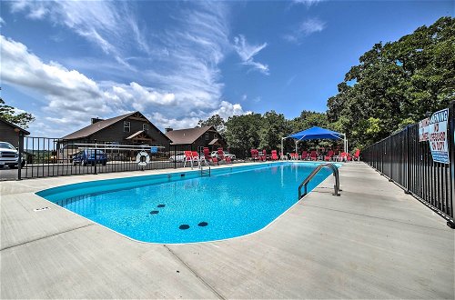 Foto 5 - Resort Cabin w/ Nearby Pool & Lake Access