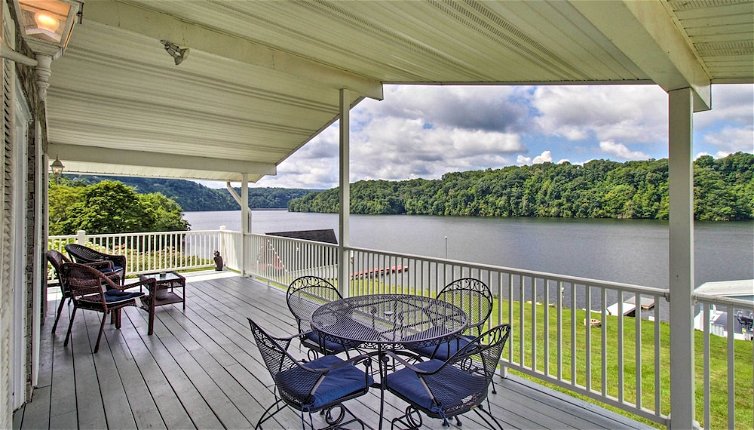 Foto 1 - Lakefront Hiwassee Home w/ Private Dock & Deck