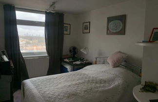 Foto 1 - Vibrant 2BD Flat With City Views - Shepherd's Bush