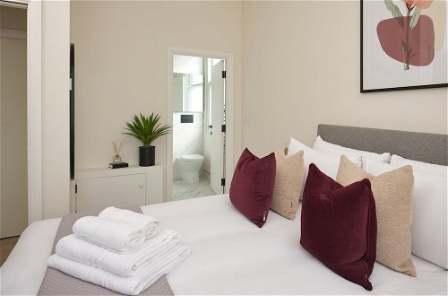 Photo 1 - Fulham Hestercombe House by Viridian Apartments