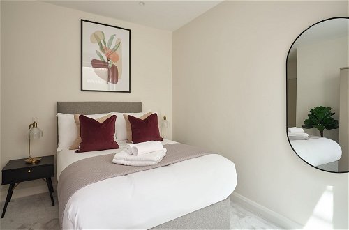 Photo 8 - Fulham Hestercombe House by Viridian Apartments