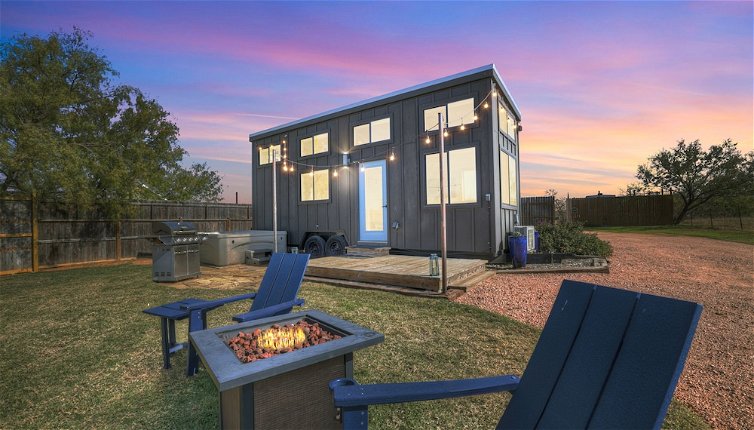 Photo 1 - Henley-lux Tiny Home-hot Tub-fire Pit