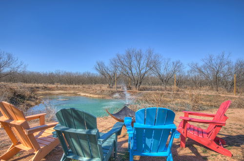 Photo 24 - Henley-lux Tiny Home-hot Tub-fire Pit