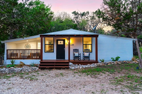 Photo 14 - Luxury Cottage With Hill Country Views - Private Deck