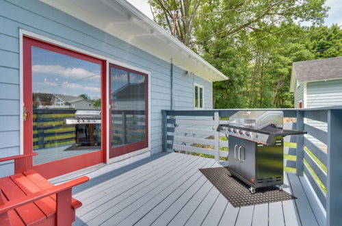 Photo 13 - Charming Cottage on Sodus Bay: Deck + Grill