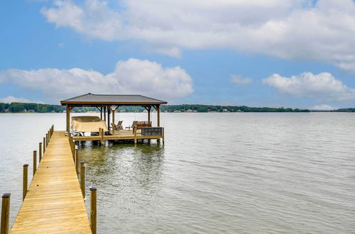 Foto 19 - Lakefront Retreat w/ Private Dock & Boat Rental