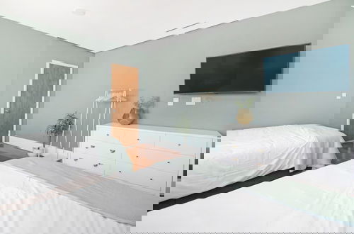 Foto 12 - Roami at Collins Ave Penthouse