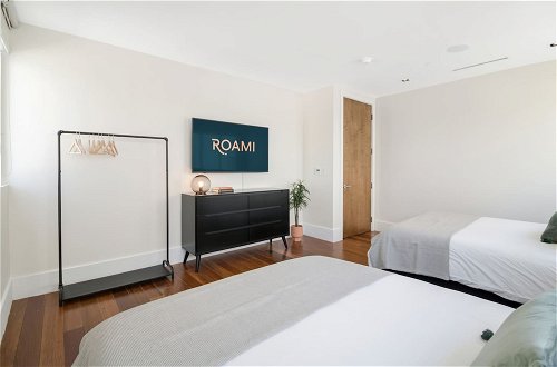 Photo 3 - Roami at Collins Ave Penthouse