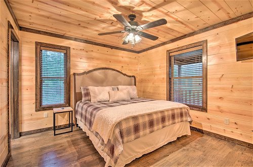 Photo 18 - Large Upscale Cabin: Hot Tub, Fire Pit, Pool Table