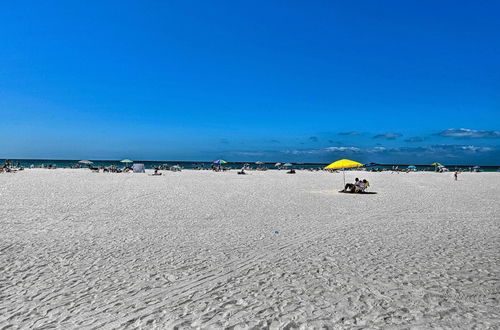 Photo 6 - Lido Key Hideout w/ Patio & Yard + Walk to Beach