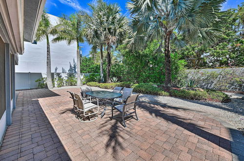 Photo 15 - Lido Key Hideout w/ Patio & Yard + Walk to Beach