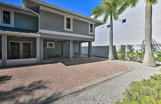 Photo 3 - Lido Key Hideout w/ Patio & Yard + Walk to Beach