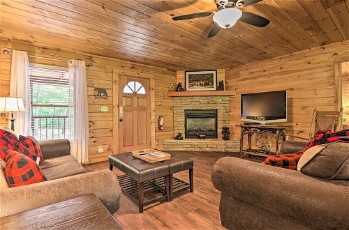 Photo 23 - Cabin w/ Deck + Fireplace < 3 Mi to Dollywood