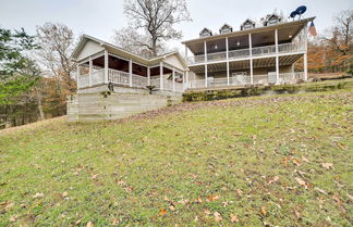 Foto 1 - Waterfront Beaver Lake House w/ Deck & Fire Pit