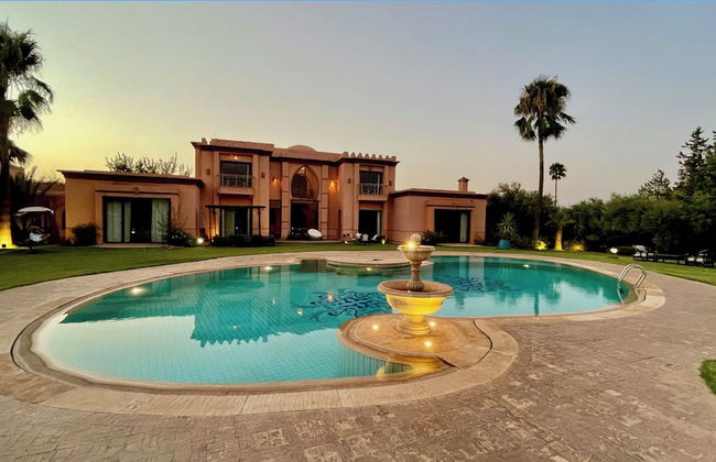 Superb Villa With two Swimming Pools Hammam Tennis Court - by Feelluxuryholidays - Foto 1