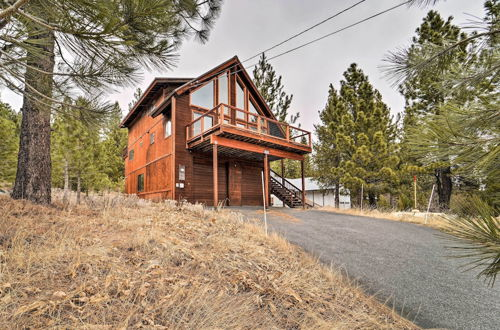Photo 1 - Classic Truckee Log Cabin: 5 Mi to Donner Lake
