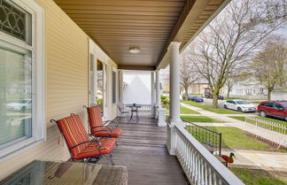 Foto 2 - Updated Sheboygan Home w/ Porch < 1 Mi to Beach