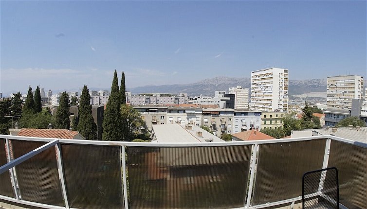 Photo 1 - Inviting 3 Sleeper Apartment in Split