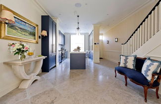 Photo 2 - Elegant 5bed House Chelsea