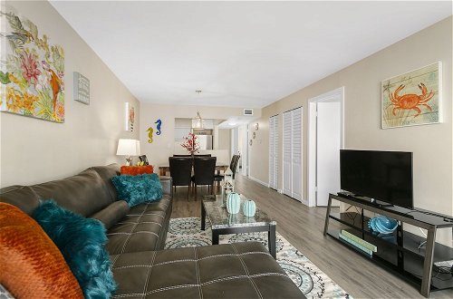 Photo 14 - 2Bed 2Bath with Patio on 11 Collins ave
