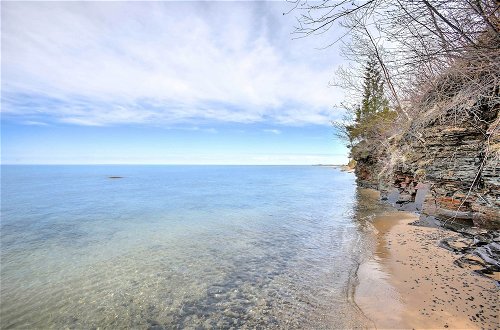 Foto 9 - Gorgeous Charlevoix Home on Lake Michigan