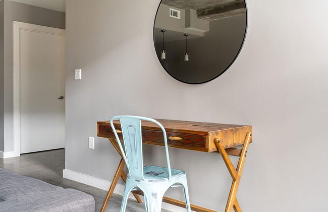 Austin Irresistible 1BD 1BA Downtown Apartment - Photo 21