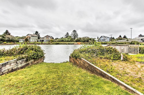 Photo 21 - Ocean Shores House w/ Hot Tub - Walk to Beach