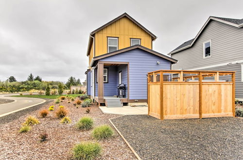 Photo 16 - Ocean Shores House w/ Hot Tub - Walk to Beach