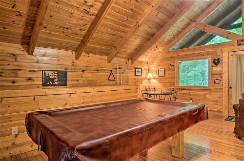 Foto 14 - 'mountain Dream Cabin' w/ Deck, 7 Mi to Gatlinburg