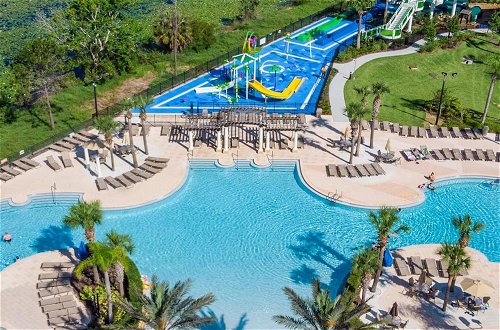 Foto 36 - 6BD Villa w Pool SPA Near Disney Resort Water Park