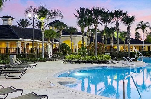 Foto 34 - 6BD Villa w Pool SPA Near Disney Resort Water Park
