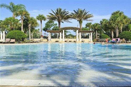 Foto 32 - Grand 5BR Villa Private Pool SPA 2 Miles to Disney