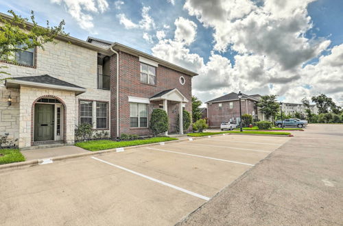 Photo 7 - Modern College Station Home Near Texas A&m