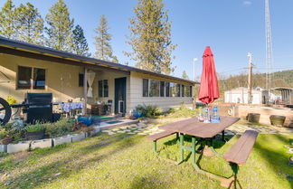 Photo 1 - Quiet Challenge-brownsville Home Near Collins Lake