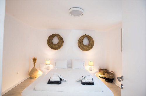Photo 2 - 3-bed Villa in Mykonos With Private Pool