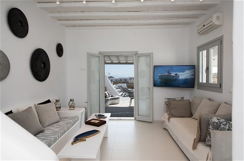 Photo 13 - 3-bed Villa in Mykonos With Private Pool