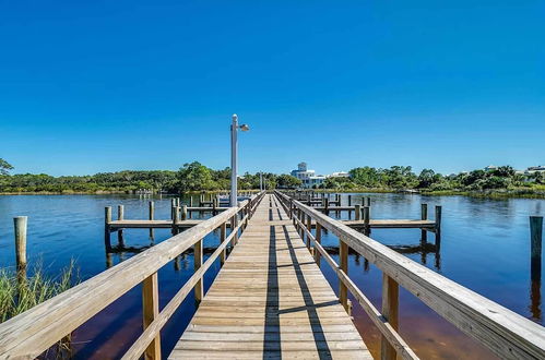 Photo 21 - Beautiful Emerald Dreams Beach & Lakefront Condo